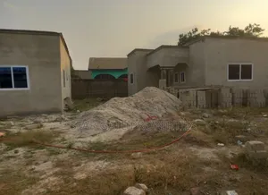 6bdrm House in Asuofia Asaaman., Kumasi Metropolitan for sale