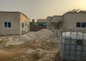 6bdrm House in Asuofia Asaaman., Kumasi Metropolitan for sale
