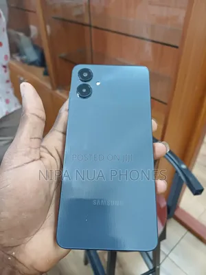 Samsung Galaxy A06 64 GB Black