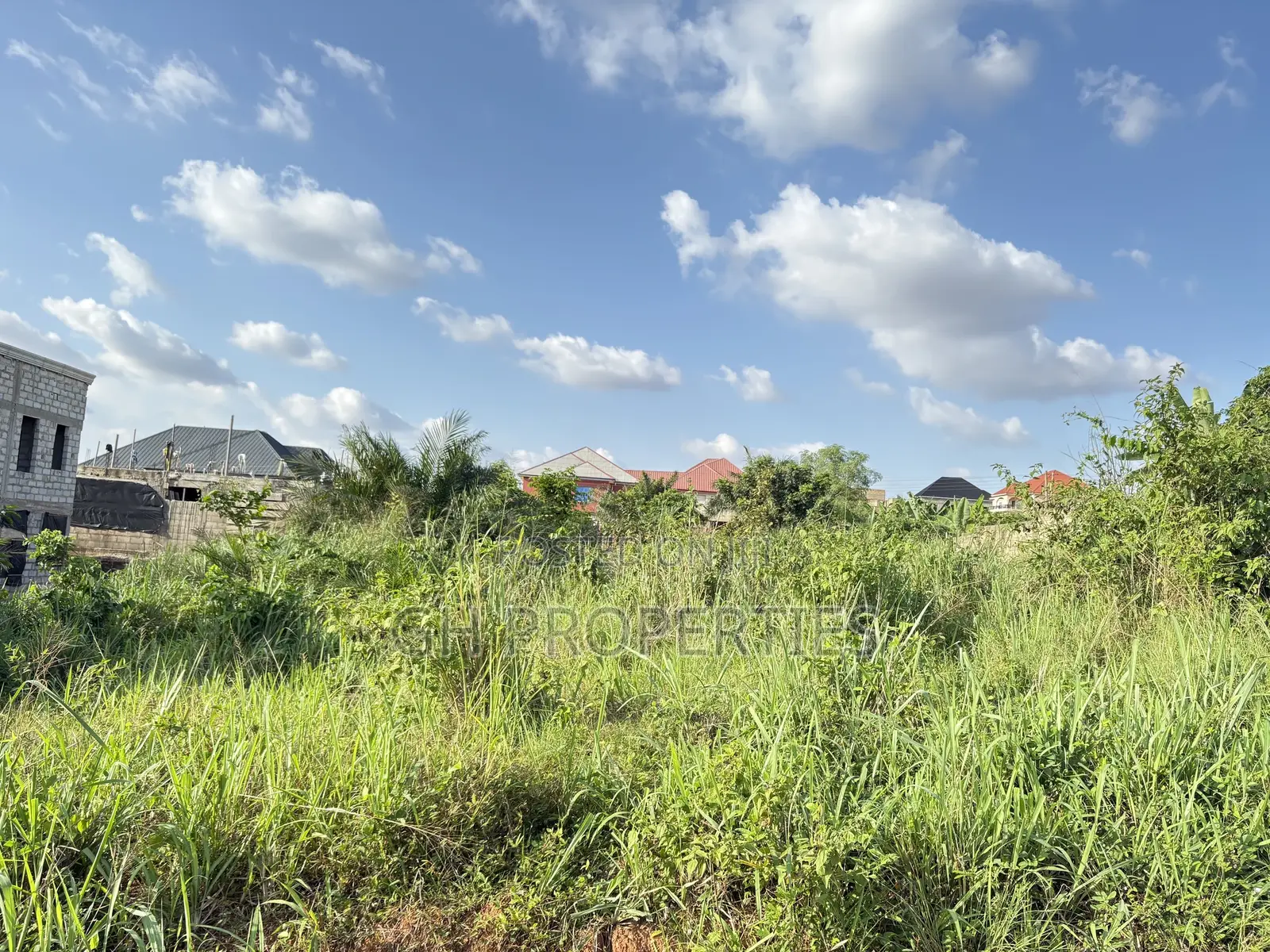 One Plot for Sale at Sokoban,Wood Village Area.