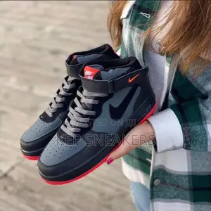 Nike Air Force 1 Mid