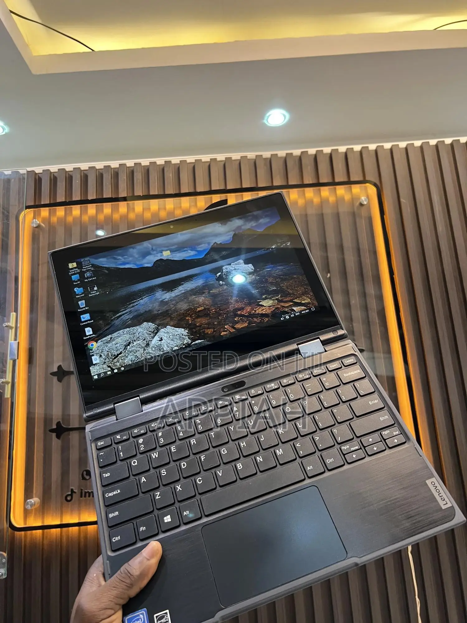 New Laptop Lenovo 300e 4GB Intel SSHD+SSD 256GB