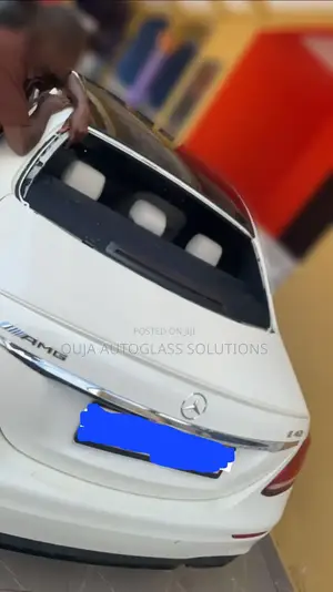 Mercedes Benz E300, E43 Amg, E350 E53 Amg Heated Back Window Available