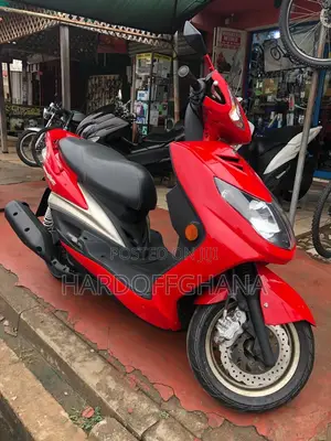 Yamaha 2010 Red