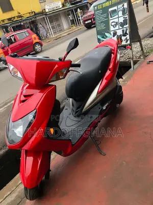 Yamaha 2010 Red