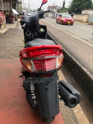 Yamaha 2010 Red