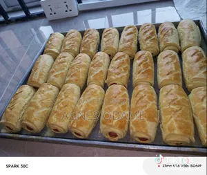 Pastry Chef and Kitchen Assistant