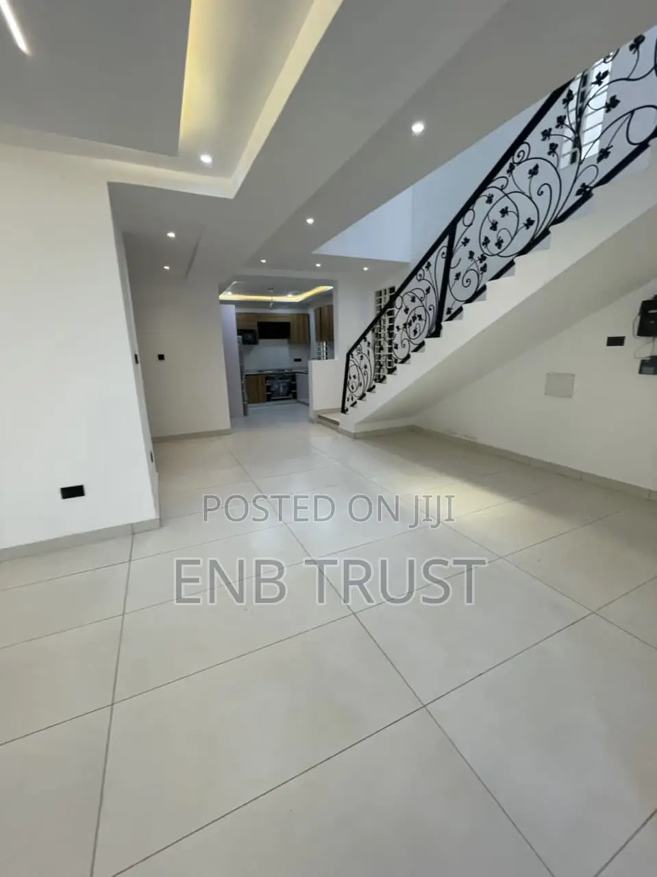 4bdrm Duplex in East Legon Hills, School Junction for sale