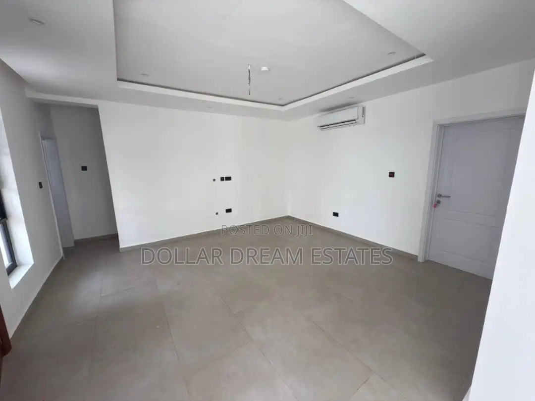 3bdrm Townhouse / Terrace in Airport Residential Area for rent