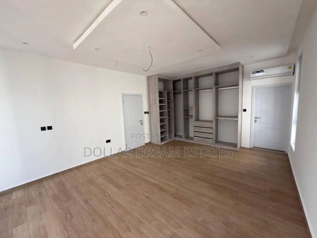 3bdrm Townhouse / Terrace in Airport Residential Area for rent