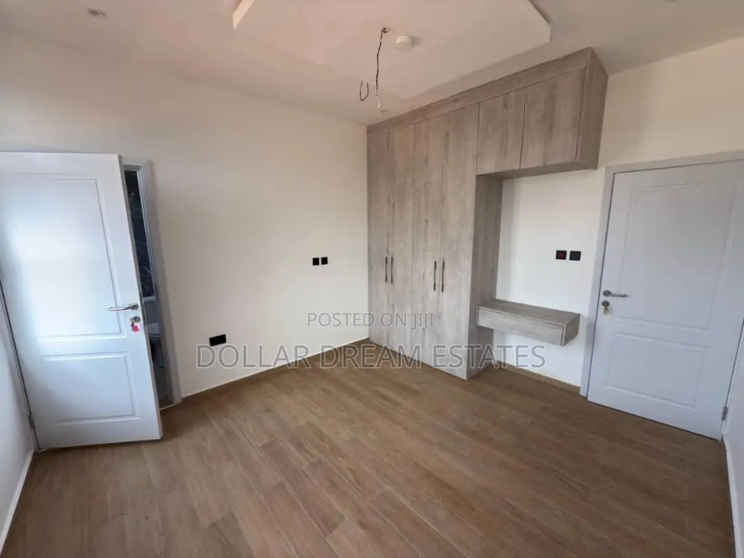3bdrm Townhouse / Terrace in Airport Residential Area for rent