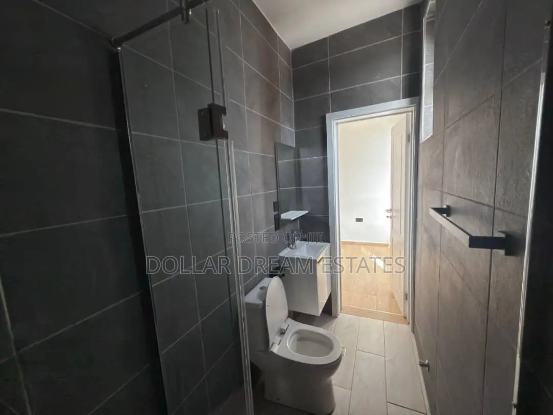 3bdrm Townhouse / Terrace in Airport Residential Area for rent