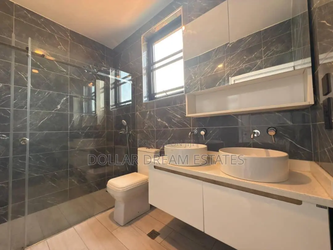 3bdrm Townhouse / Terrace in Airport Residential Area for rent