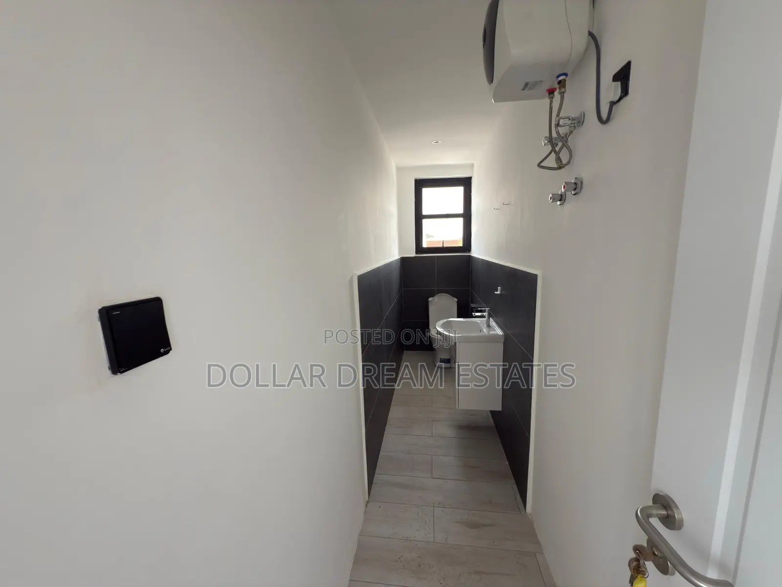 3bdrm Townhouse / Terrace in Airport Residential Area for rent