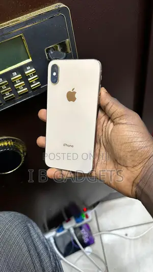 Apple iPhone XS 64 GB Gold