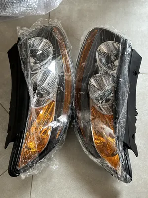Hyundai Santa Fe 2008 Headlight Yellow
