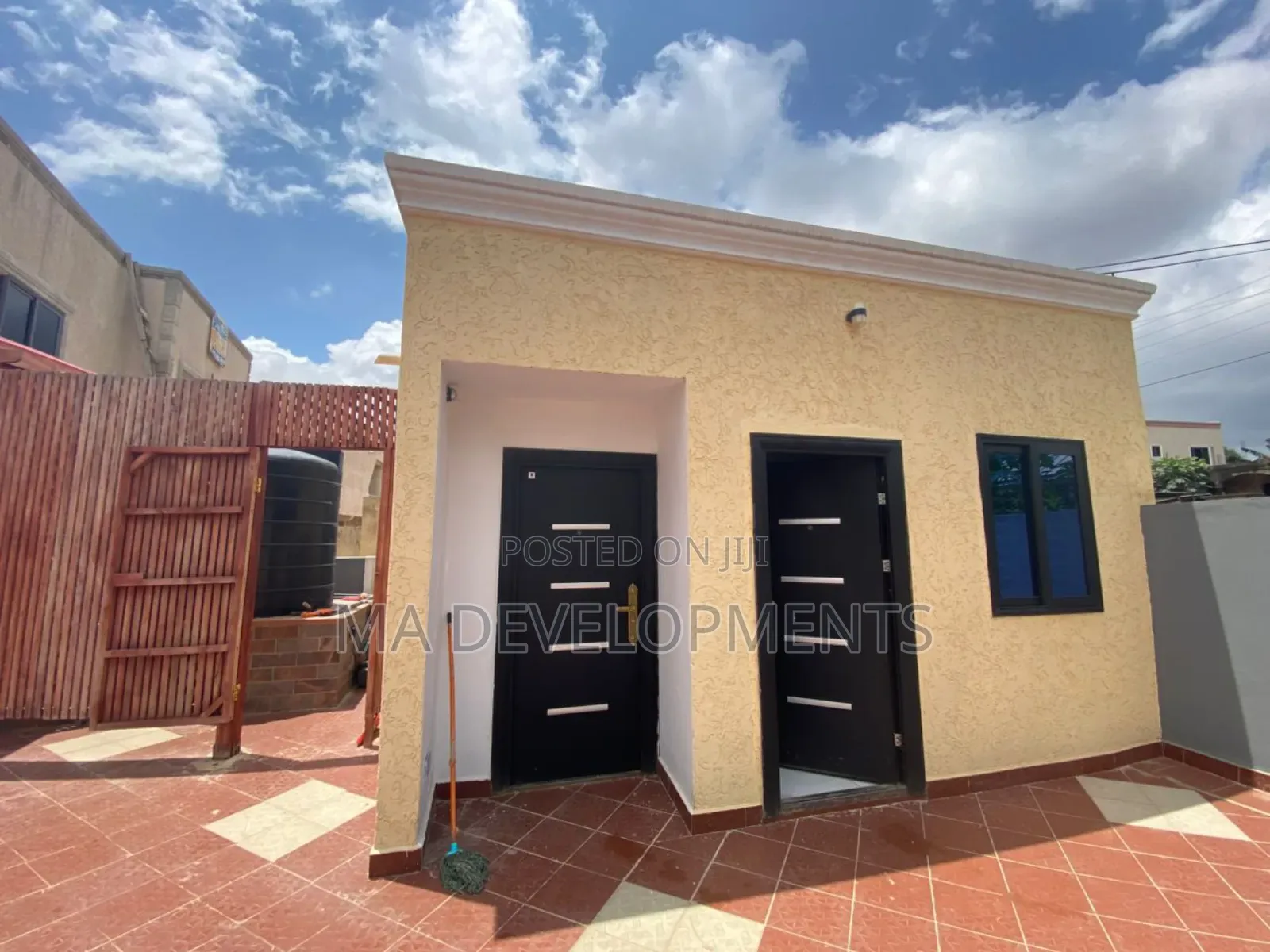 5bdrm House in Madev Realty, Kwabenya for sale