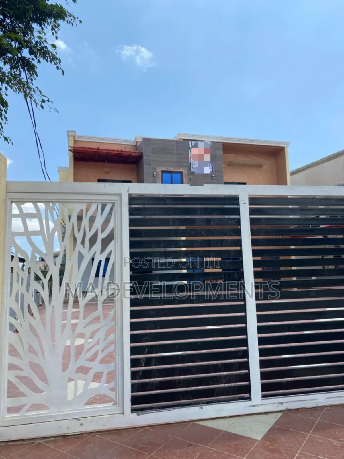 5bdrm House in Madev Realty, Kwabenya for sale