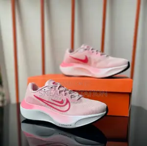 Nike Zoom Fly 5 Pink Oxford