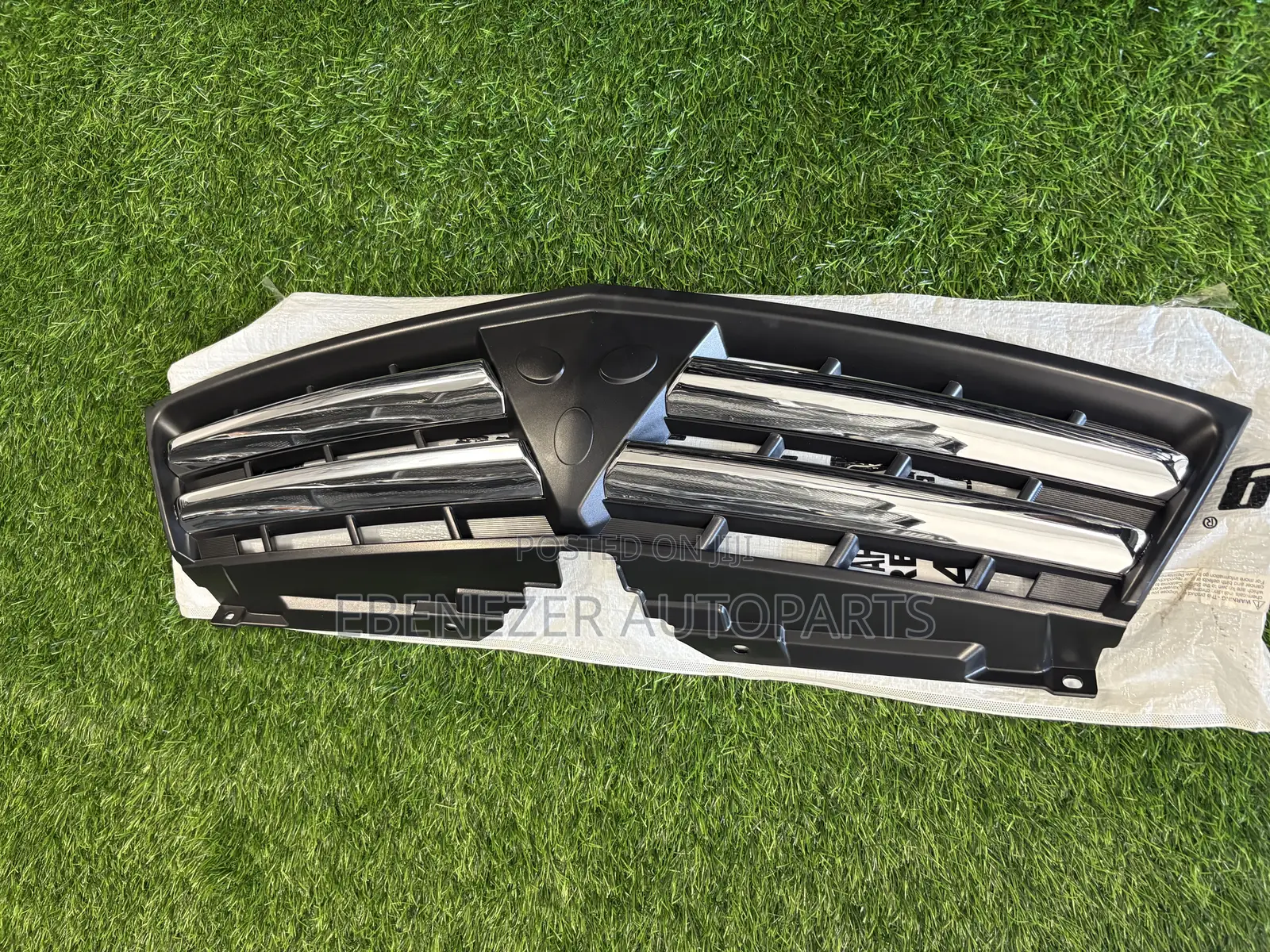 Mitsubishi L200 Vodafone Front Grille Shells 2008 2009 2010 2011 2012