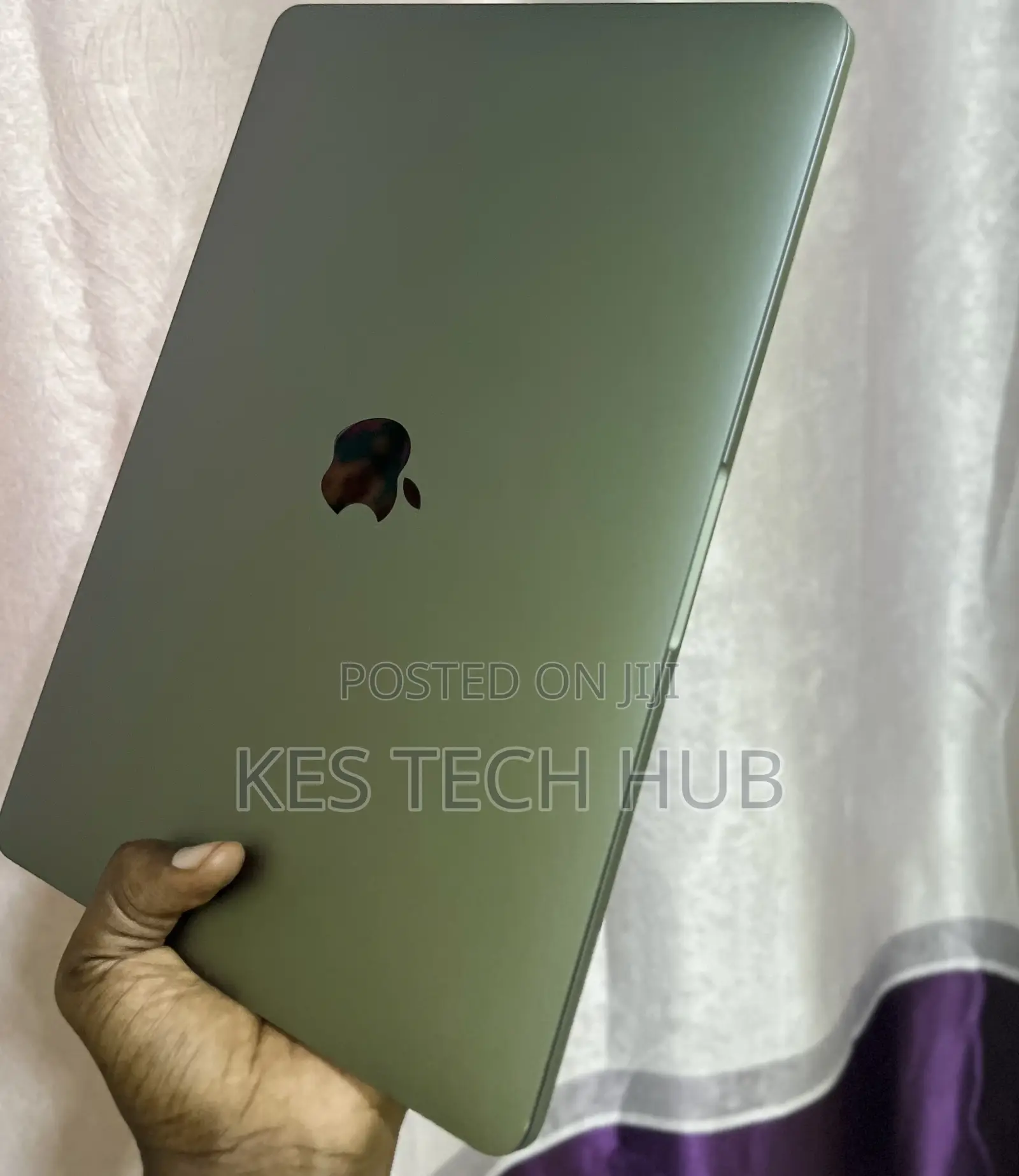 New Laptop Apple MacBook Pro 2019 8GB Intel Core i5 SSD 256GB