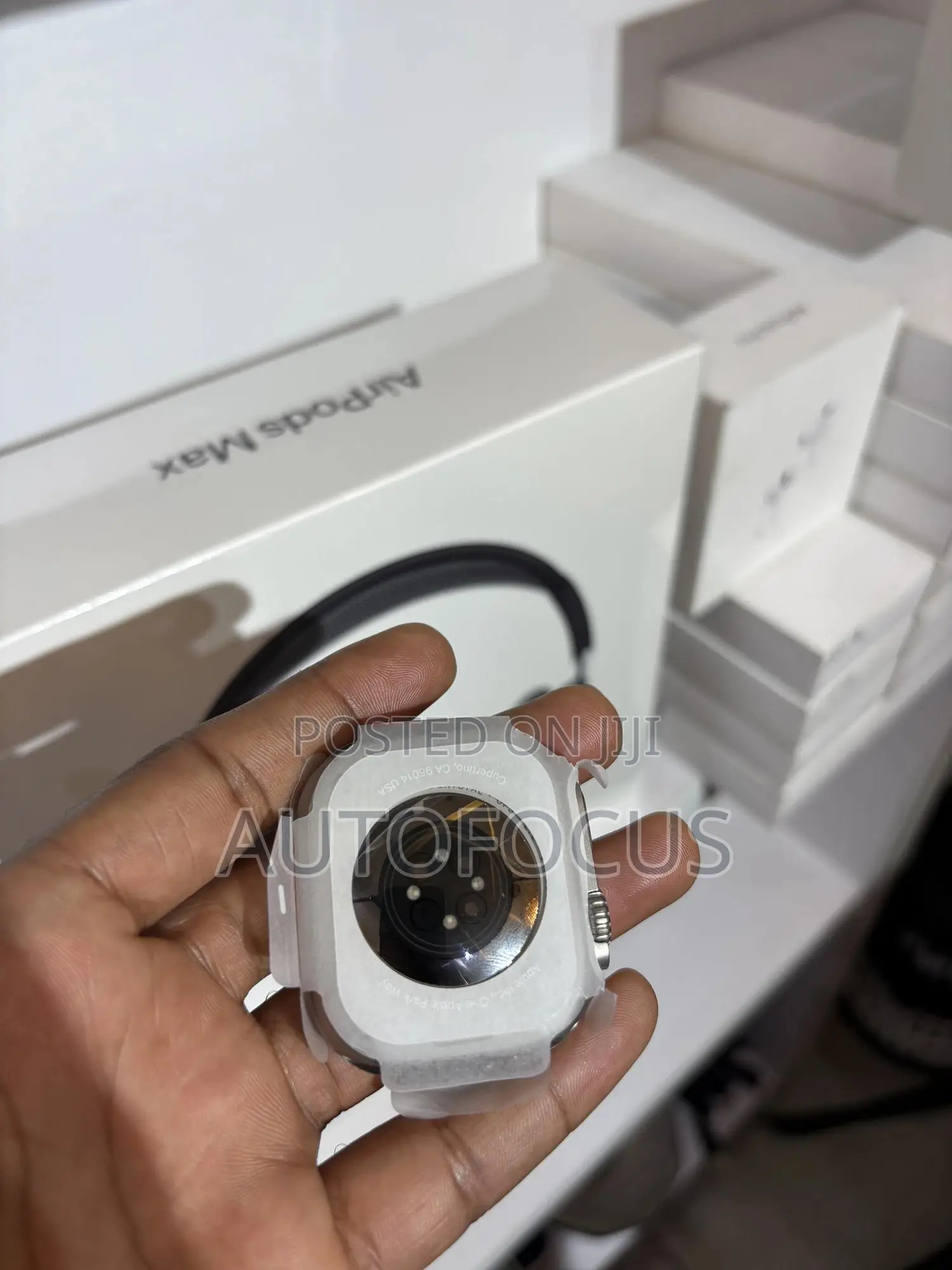 Apple Watch Ultra 2 Natural Titanium