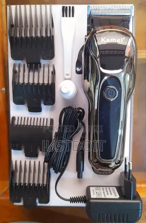 Kemei 1990 Rechargeable Trimmer / Shaver