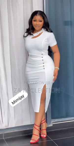Ladies White Fitted Pencil Dress With Slit