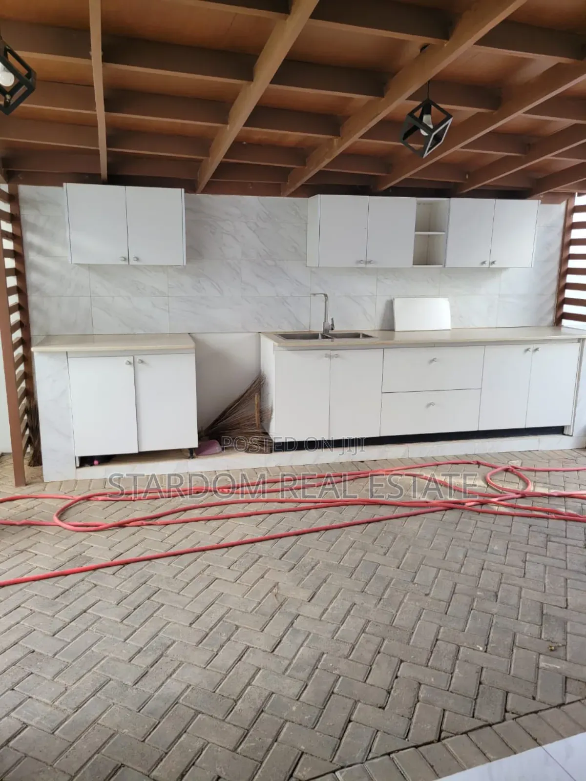 4bdrm Duplex in Burma Hills, Tseaddo for rent