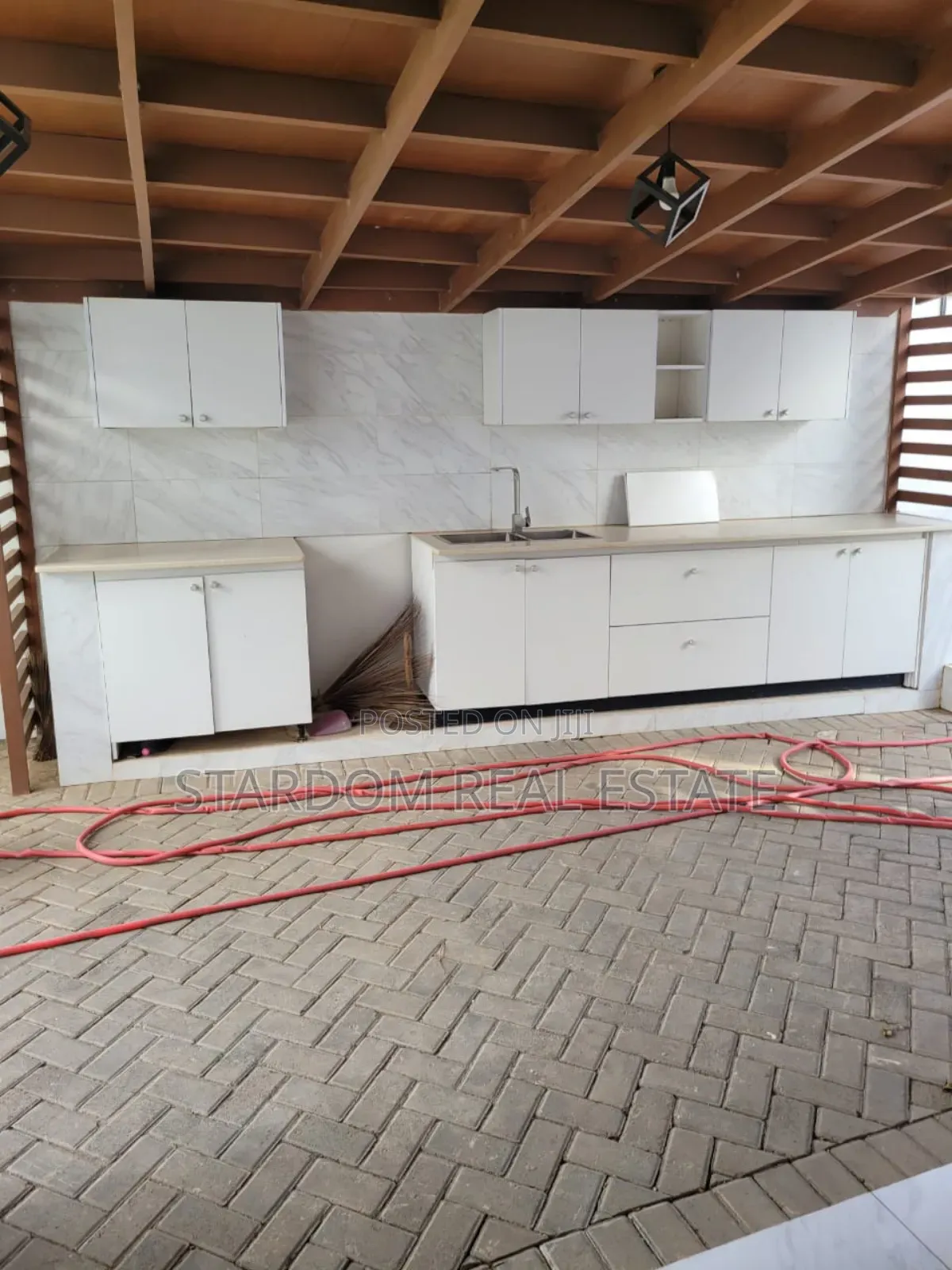 4bdrm Duplex in Burma Hills, Tseaddo for rent