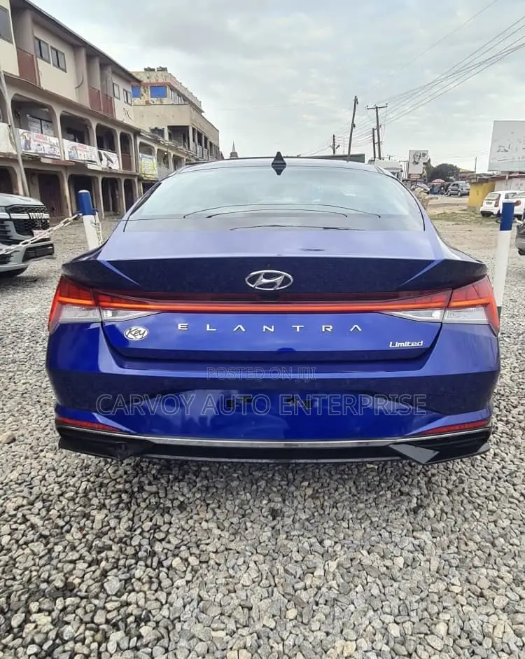 Hyundai Elantra Limited 2021 Blue