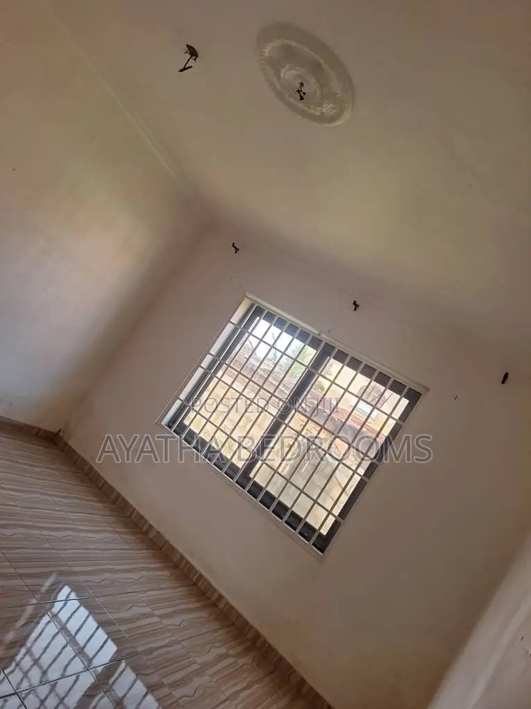 1bdrm Apartment in Modern Properties, Baatsona Total for rent