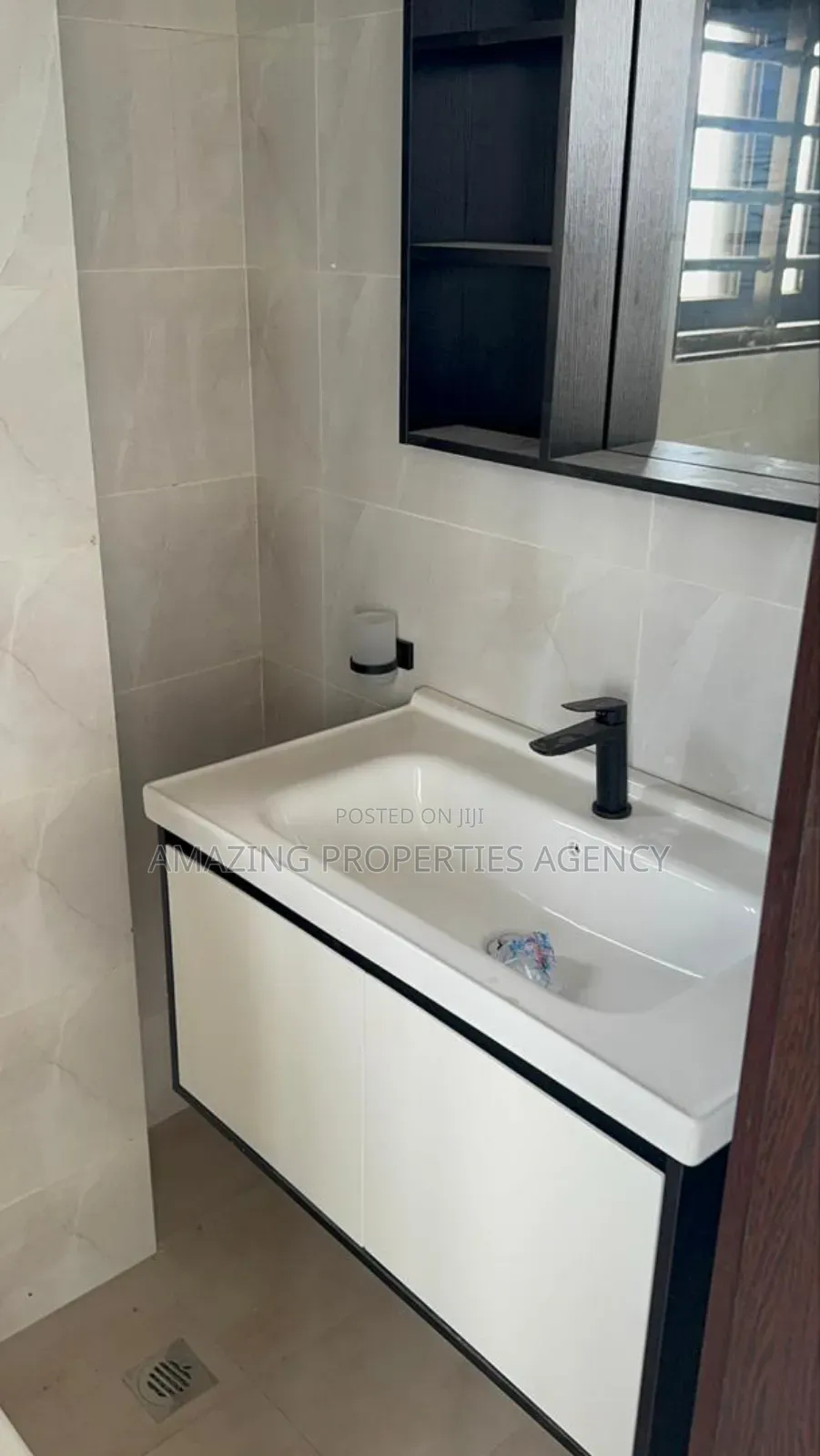 4bdrm House in Cantonments for rent