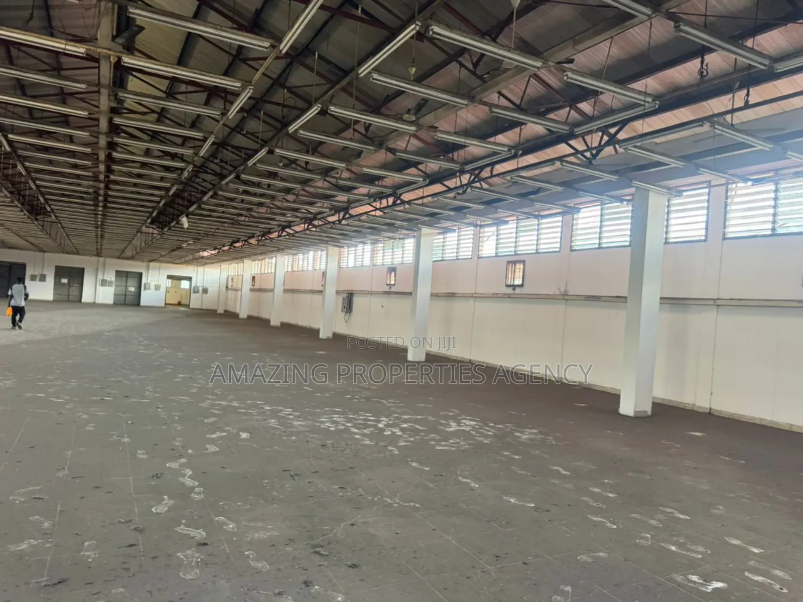 1300sqm Warehouse for Rent at Accra Central