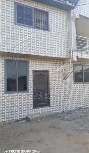 8bdrm House in Amasaman for sale
