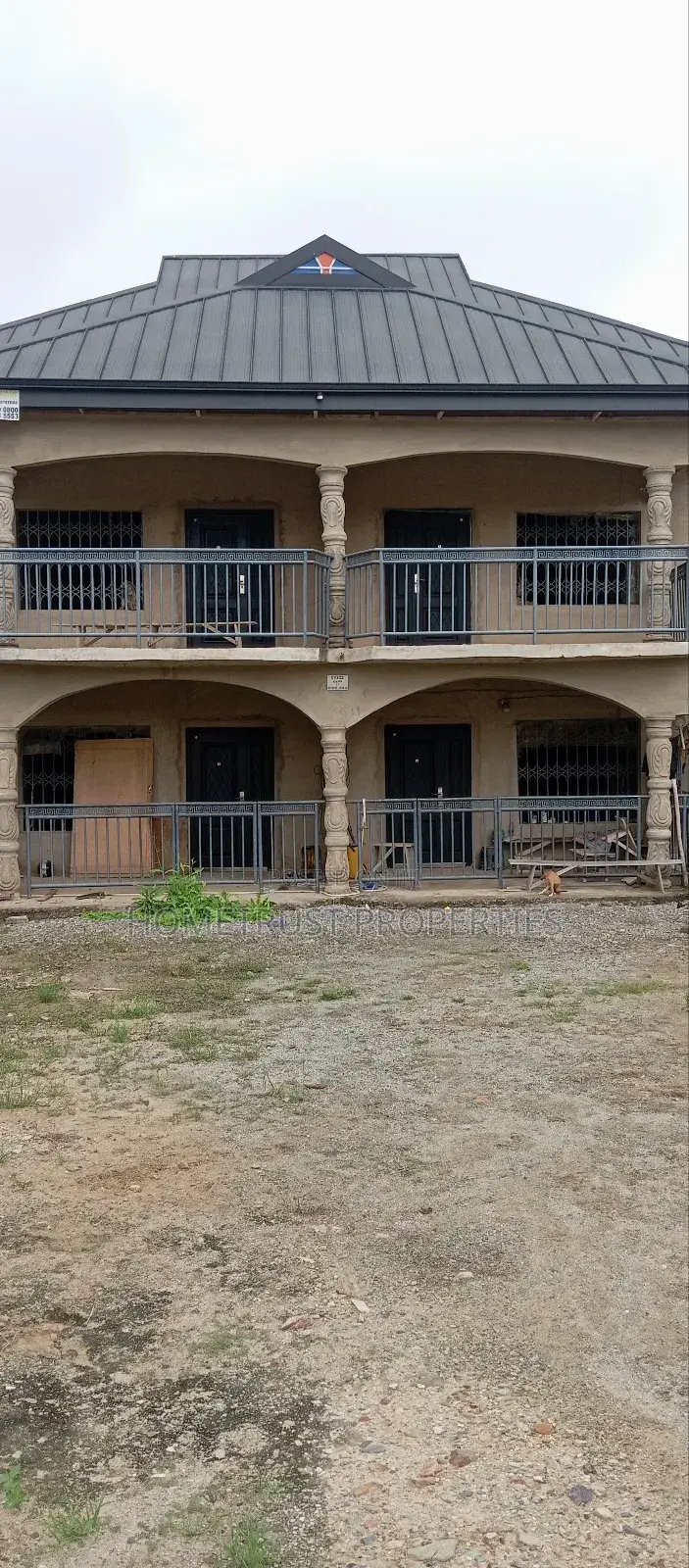 8bdrm Apartment in Home Trust, Ablekuma for sale