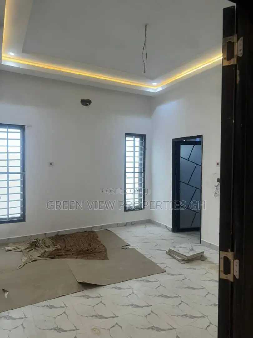 3bdrm House in Old Ashomang for sale