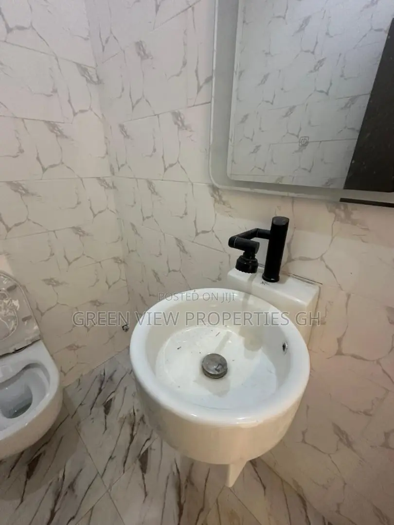 3bdrm House in Old Ashomang for sale