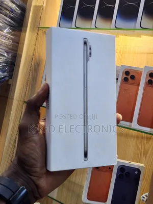 New Apple iPhone Air 256 GB Silver