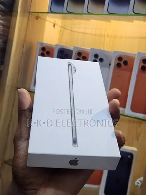 New Apple iPhone Air 256 GB Silver