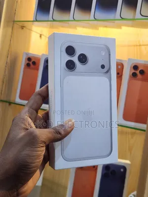 New Apple iPhone 17 Pro Max 256 GB Silver