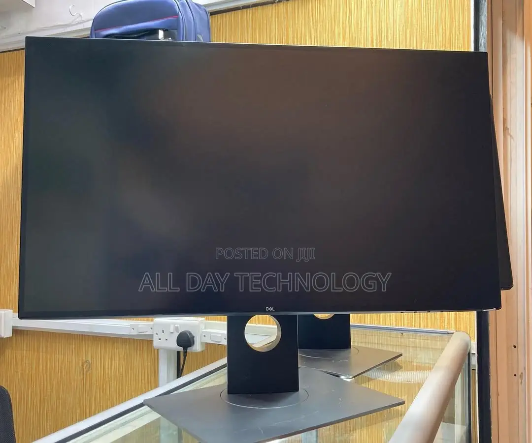 Dell 27” Ultra Wide Ips 3840 X 2160 Edgeless Monitor