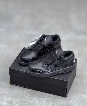 Jordan Air Jordan 1 Low "Triple Black"