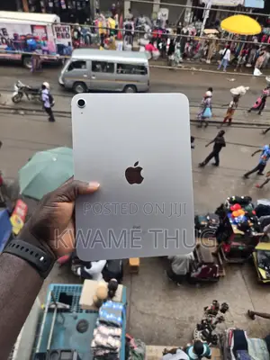 New Apple iPad (2022) 64 GB Silver