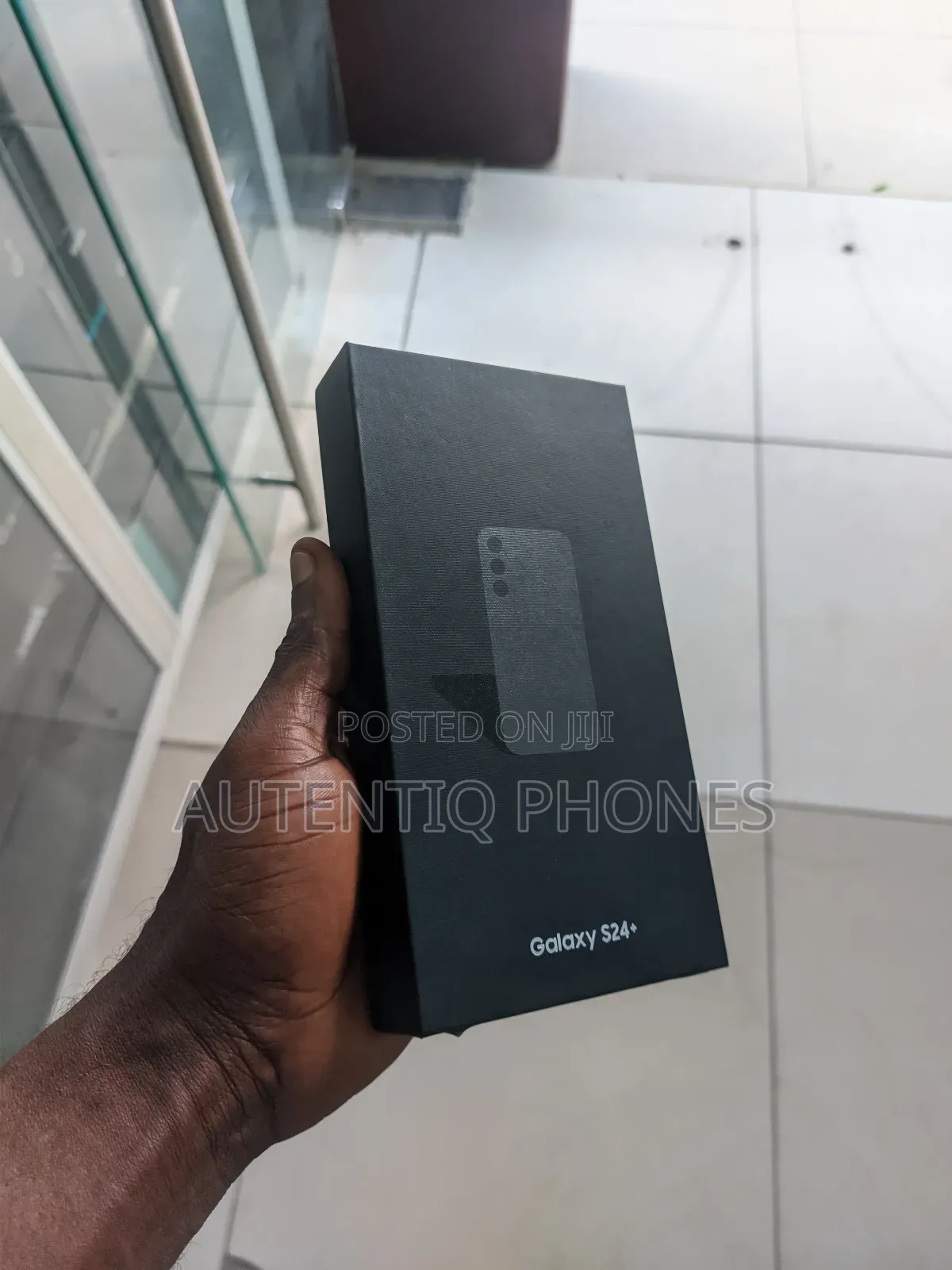 New Samsung Galaxy S24 Plus 256 GB Gold