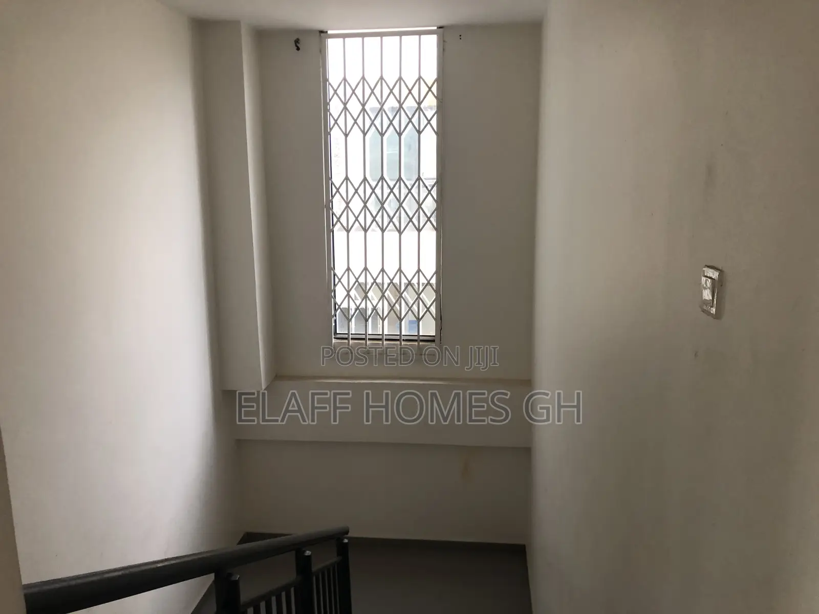 4bdrm Townhouse / Terrace in Elaffhomesgh, East Legon for rent