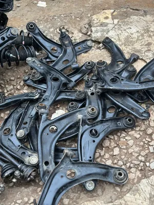 Toyota Vitz, Belta, Yaris Lower Arm Pair