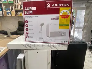Graceful Ariston Aures Slim Instant Warmth Machine