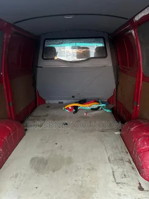 Toyota HiAce 2006 Red