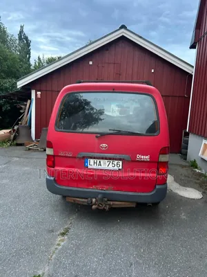 Toyota HiAce 2006 Red